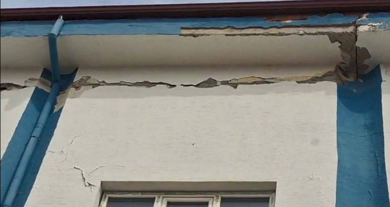 Kütahya Simav depremi sonrası belediye binasında hasar meydana geldi