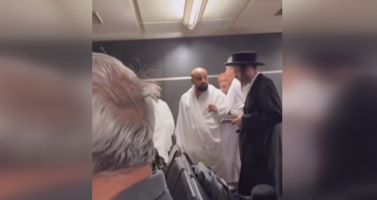 Sabiha Gökçen Havalimanı’nda kavga! Umre yolcuları ile Yahudi yolcular birbirine girdi
