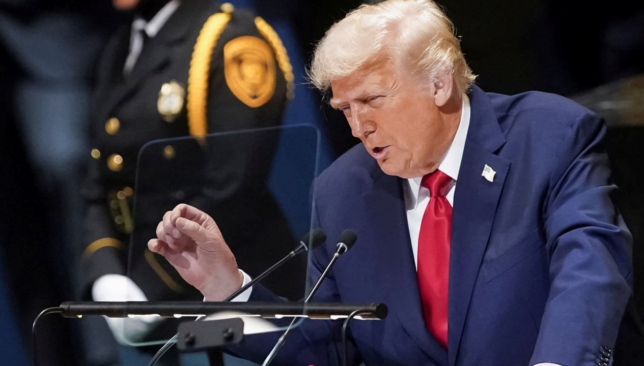 Trump: NATO ülkeleri hava sahalarına giren Rus uçaklarını düşürebilir