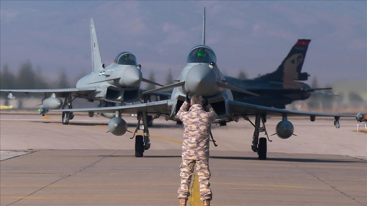24 adet eurofighter icin dugmeye basildi dohada masaya yatirilacak Vux9z6Bi.png
