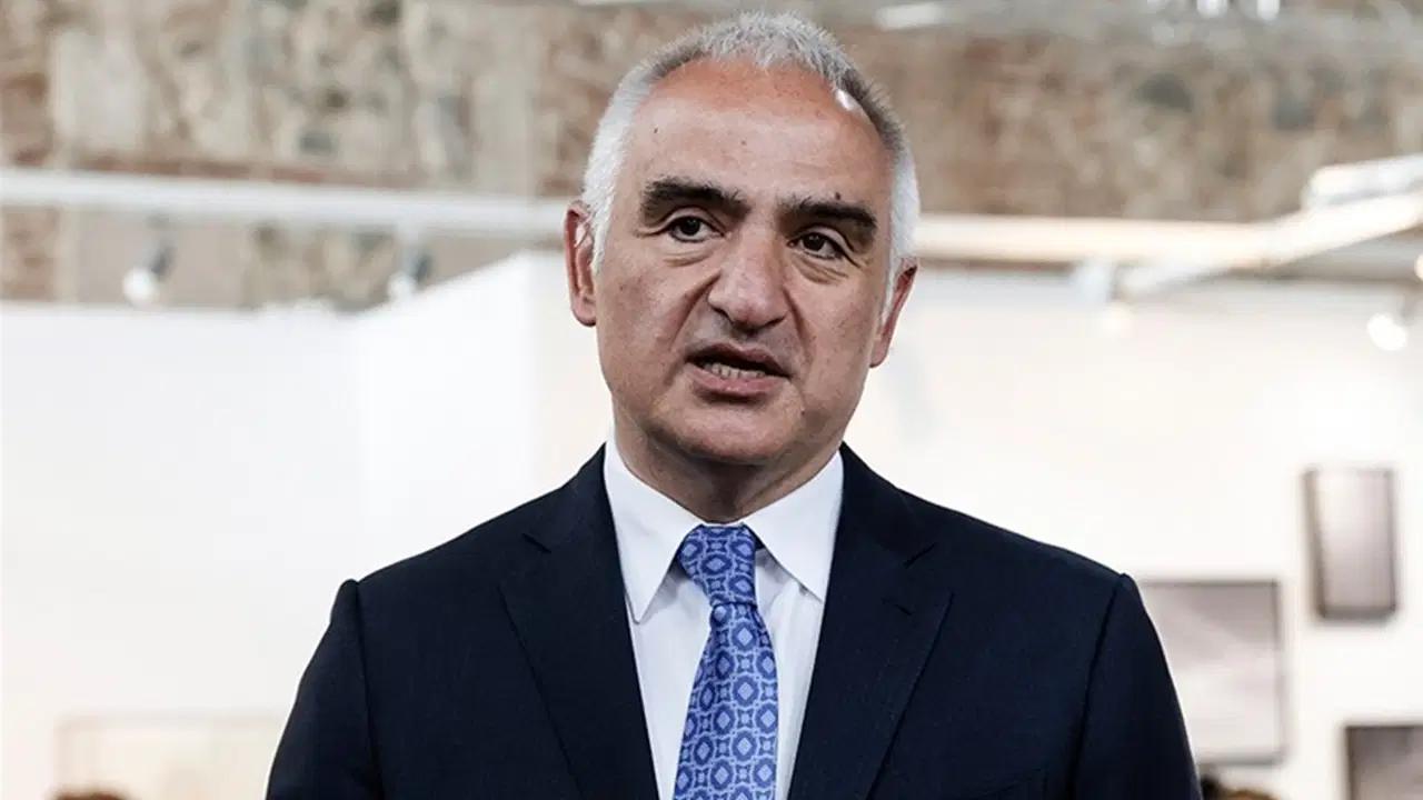 Bakanlığın yasakladığı kitaplar Meclis gündeminde: ‘Kendilerini inkar ediyorlar!’