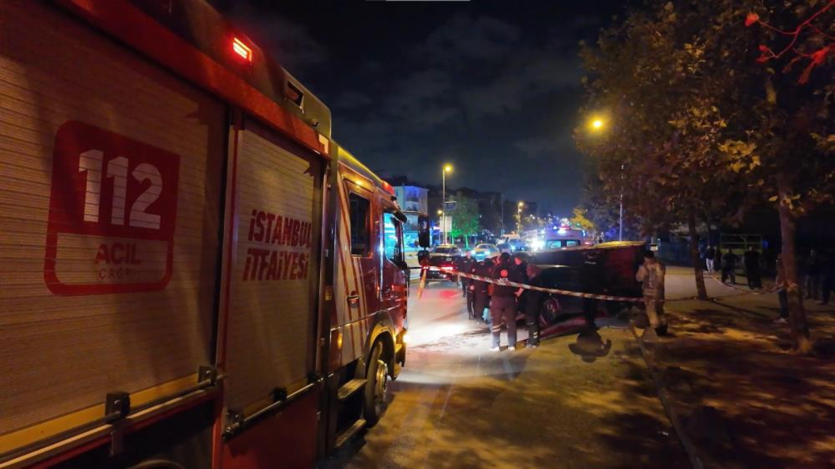 istanbul sancaktepede kaza yapan aractan yuklu miktarda uyusturucu cikti r4lhpDF4.jpg